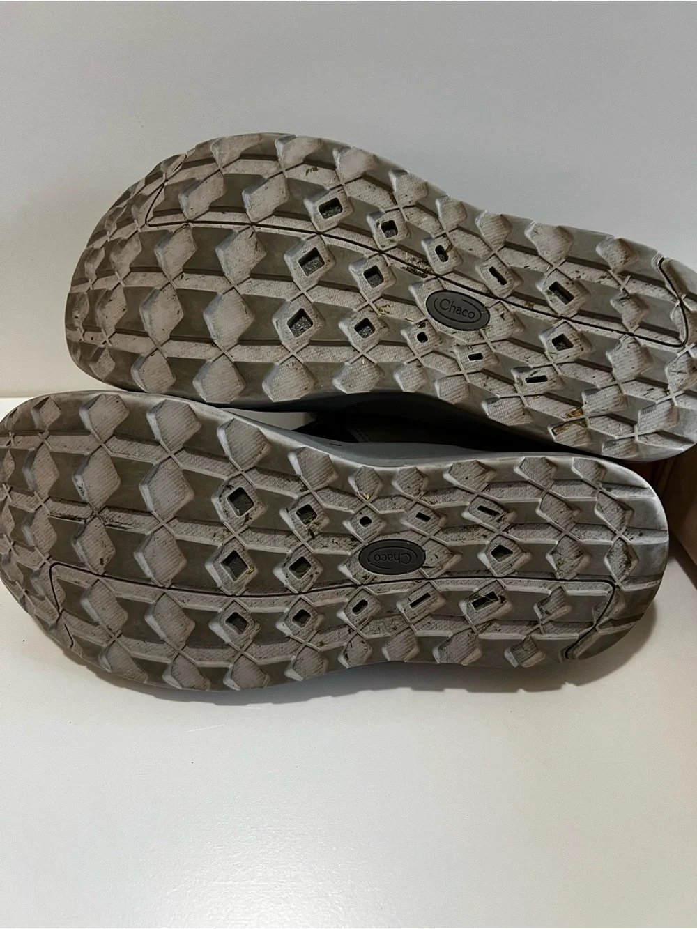 Chaco Odyssey Mens Gray Closed Toe Hiking Water Sport Outdoor Sandals